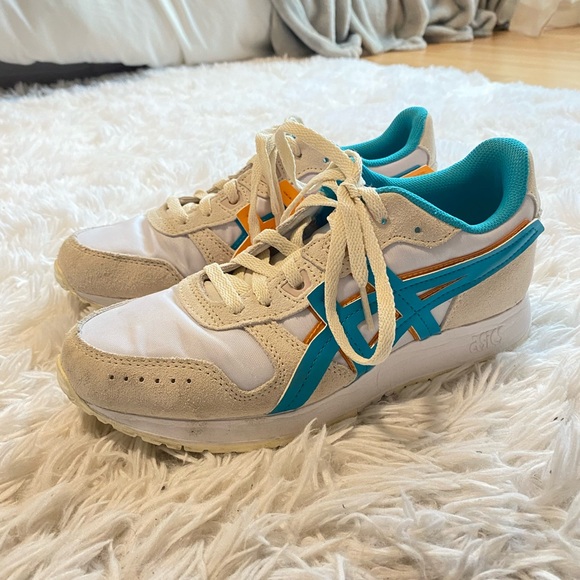 Women’s ASICS Lyte Classic Sneakers - Picture 6 of 6